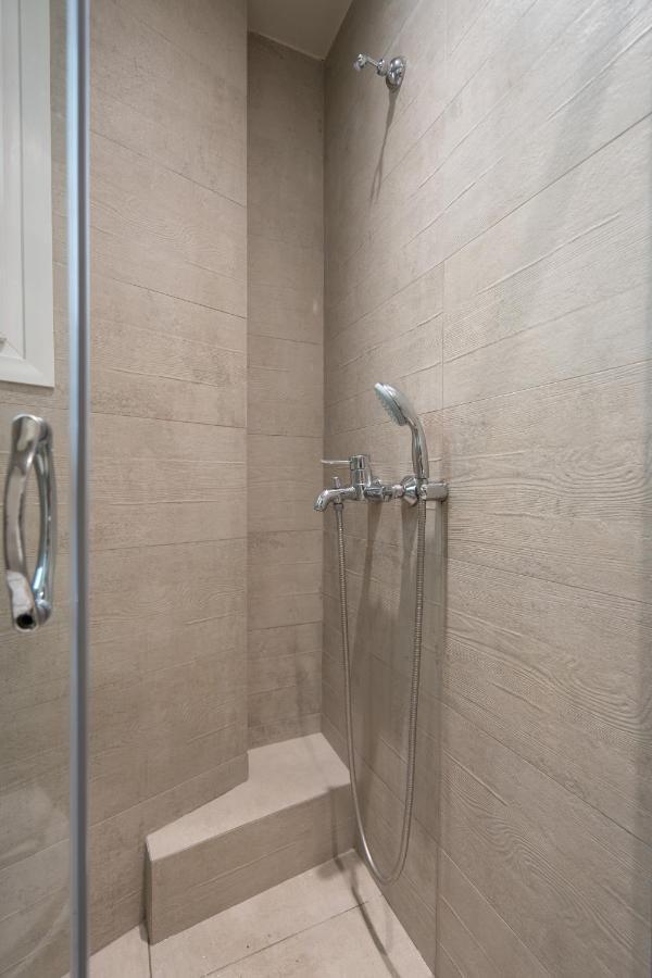 Classy Apartment In Koukaki, Walk To Metro & Acropolis Atena Exterior foto