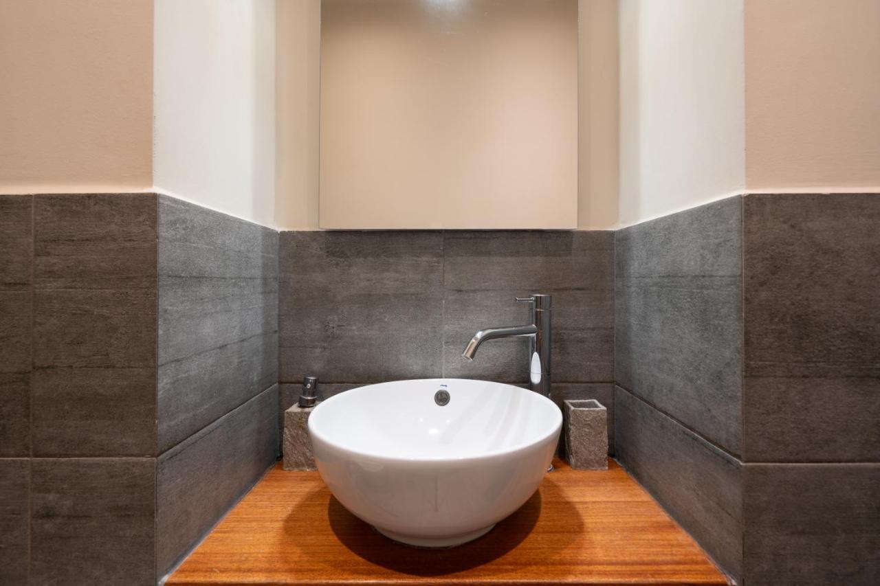 Classy Apartment In Koukaki, Walk To Metro & Acropolis Atena Exterior foto